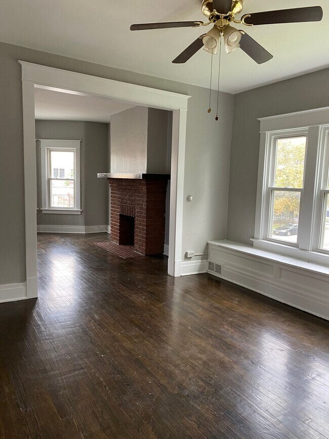 Dining room - 41 Leroy Ave Unit Upper