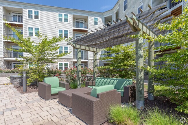 Seating Area - Kensington Place