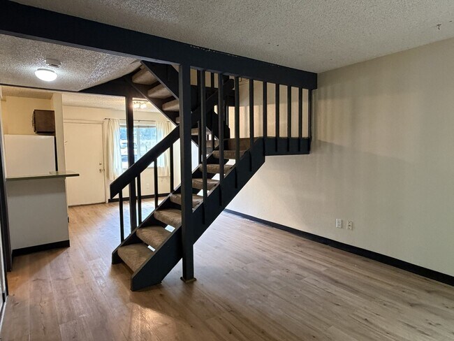 Photo - 1705 Heatheridge Rd