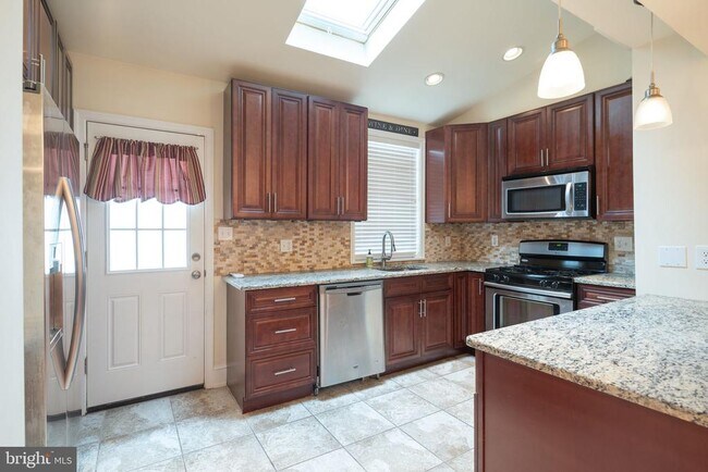 Photo - 110 Roxborough Ave