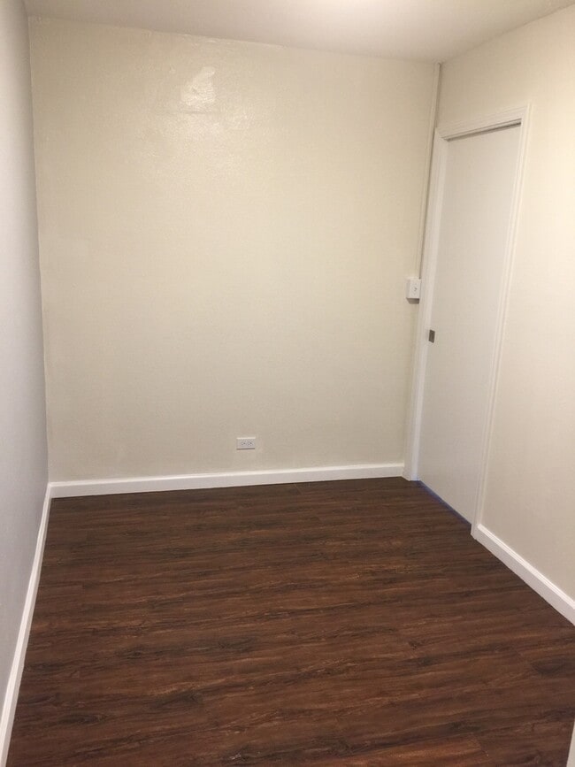 Photo - 2215 N School St Unit 2215 N. School St.  -  202