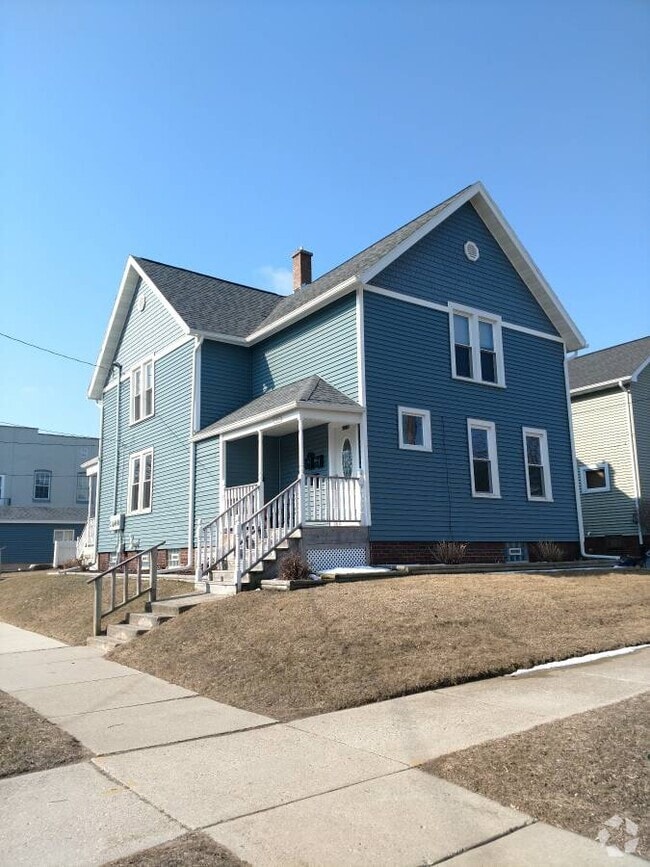 Building Photo - 1302 S 15th St Unit A Rental
