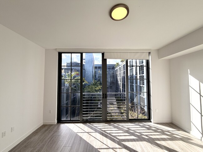 Photo - 218 NW 34th St Unidad S4