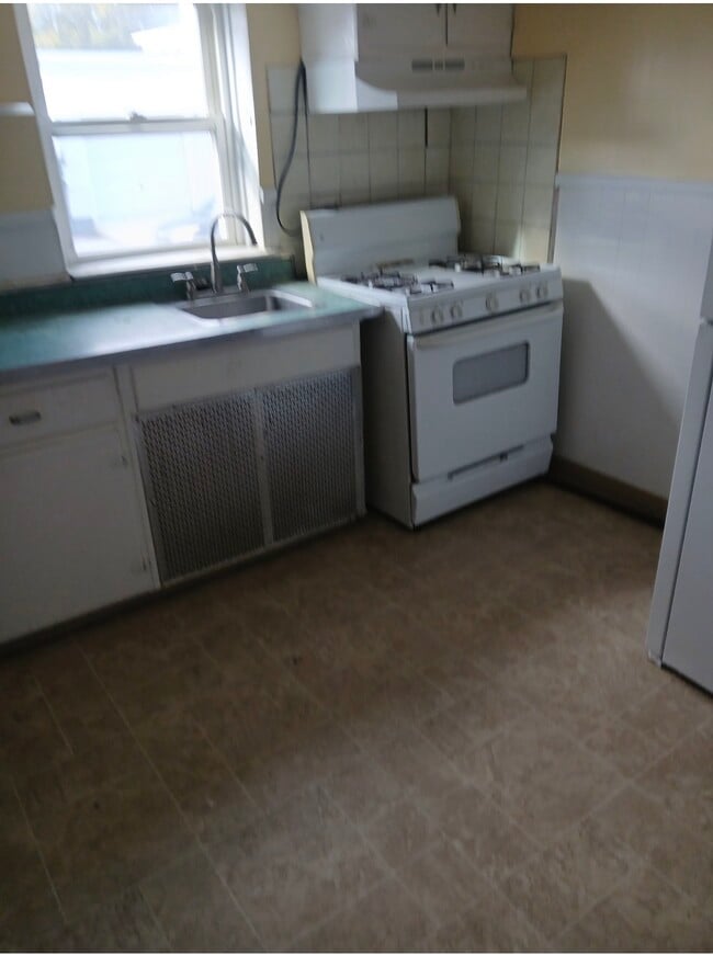 Building Photo - 37 Middle St Unit 3