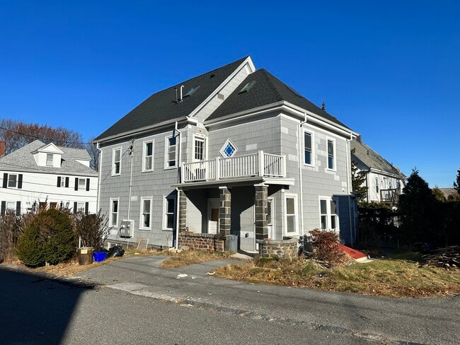 Photo - 82-2 Albertina St Unit 2