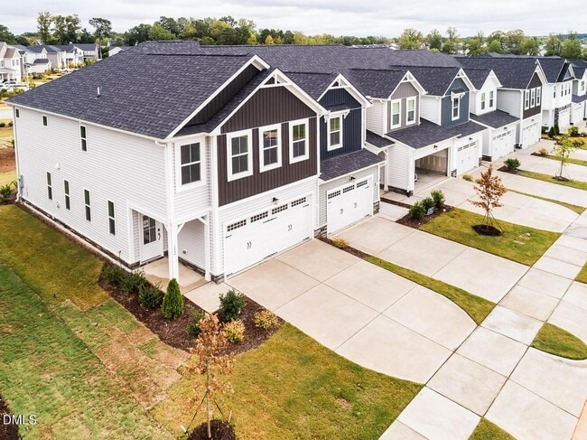 Photo - 152 Kobus Ct