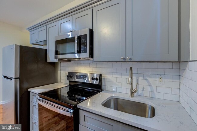 Photo - 4924 Chestnut St