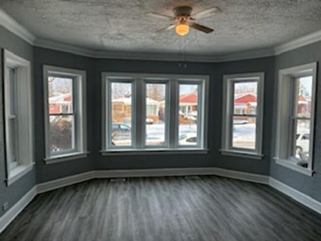 Building Photo - 10625 S Calumet Ave Unit 1