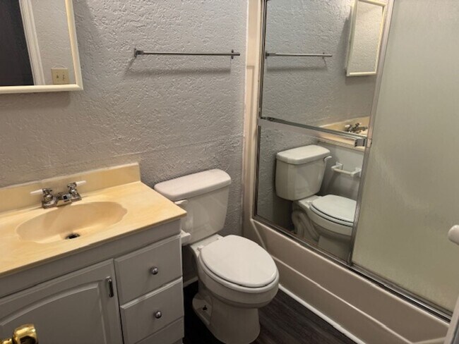 Photo - 222 Poplar Rd