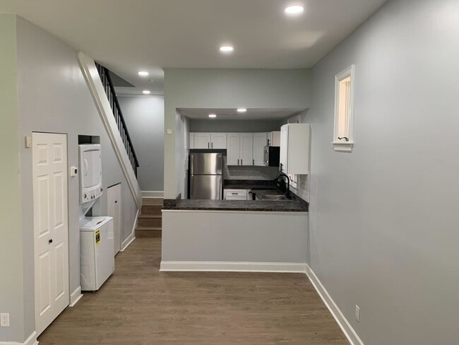 Building Photo - Greenway Place Rental