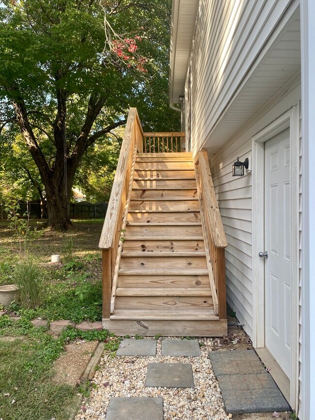 Building Photo - 10510 Cadosia Rd Unit 1