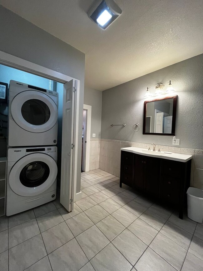 Photo - 2 Bedroom, 1 Bath house located in Wallace...