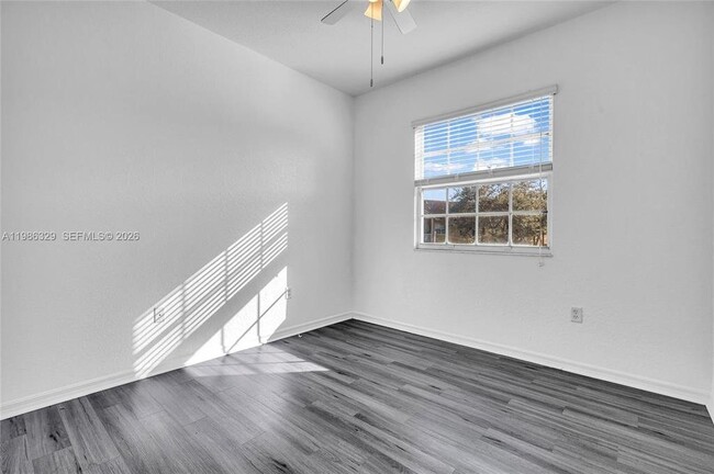 Photo - 2905 Crestwood Ter