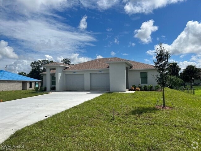 Building Photo - 6064 Laurelwood Dr Rental