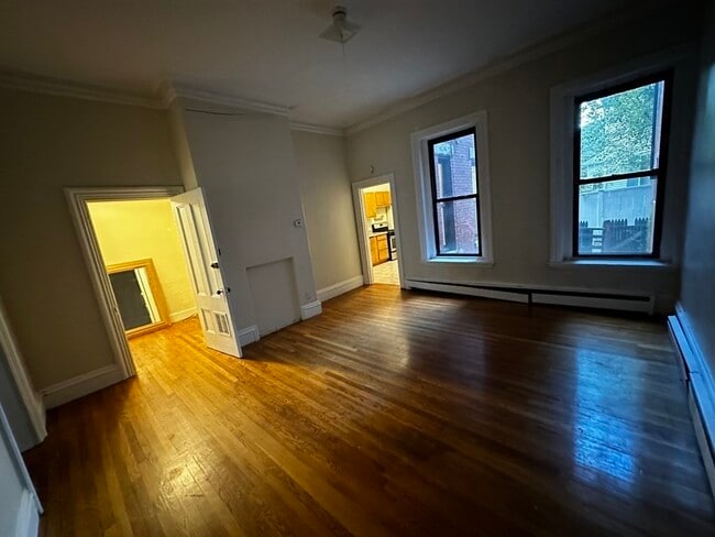 Photo - 179 Harvard St Unidad 1