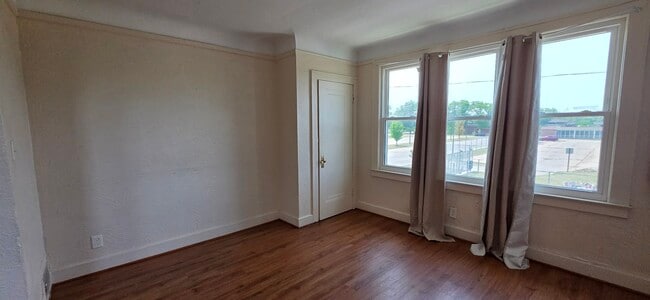 Photo - 3410 Rosa Parks Blvd