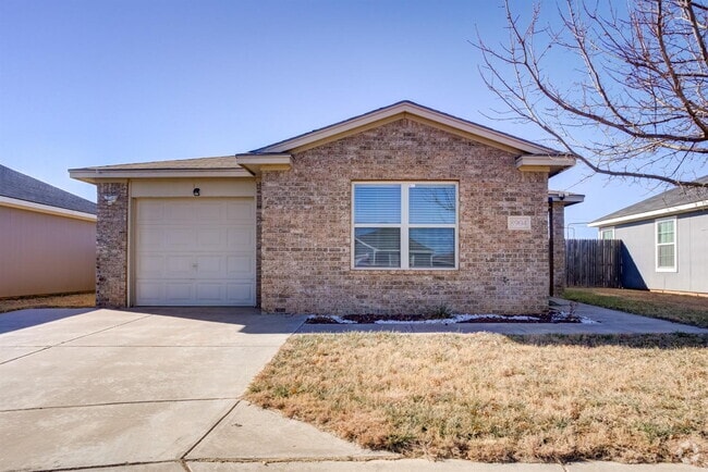 Building Photo - 3/2 in South Lubbock Rental