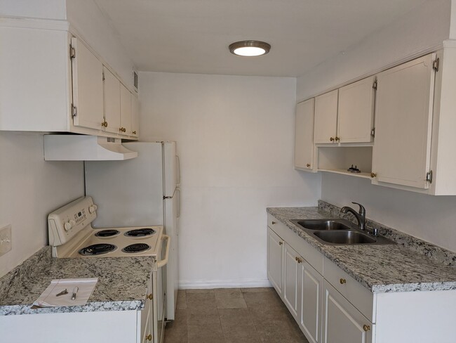 Photo - 140 Minna Ln