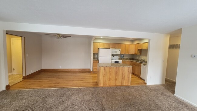 Photo - 2107 Glouchester Dr