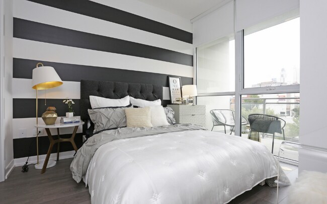 Photo - 702 N Hudson Ave