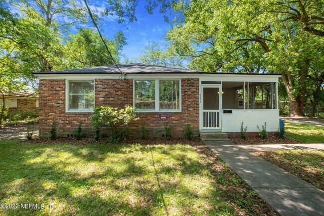Photo - 6324 Fabian Dr House