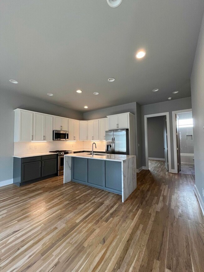 Photo - Charming 4 bed and 4 bathroom house!