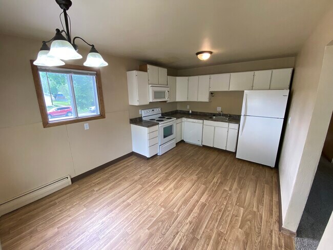 Photo - Ember Crest Apartments Unit 4