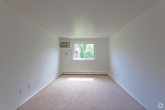 BEDROOM - 1BR - Olde Post Mall Apartments