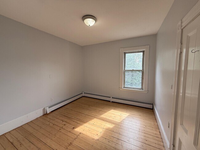 Photo - 29 Trull St Unit 2