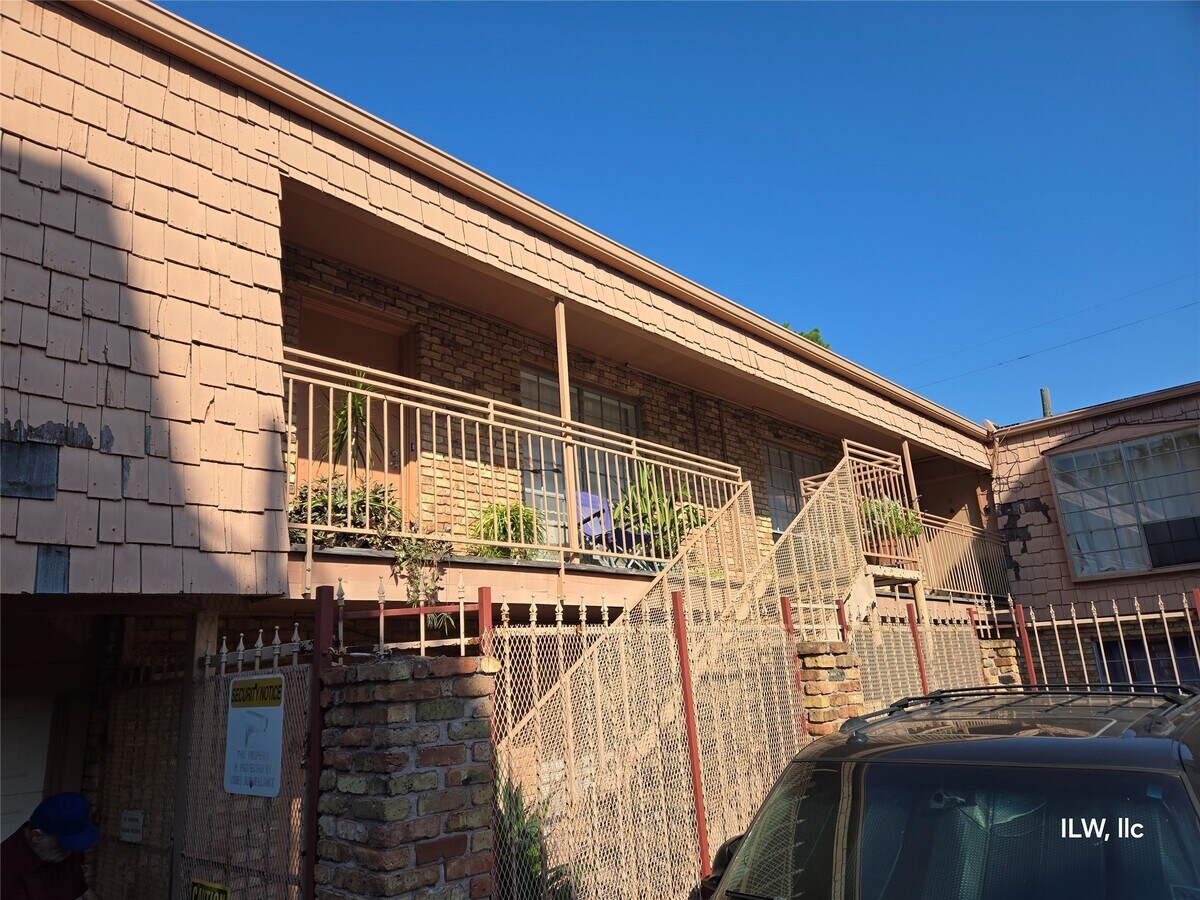 Photo - 812 Marshall St
