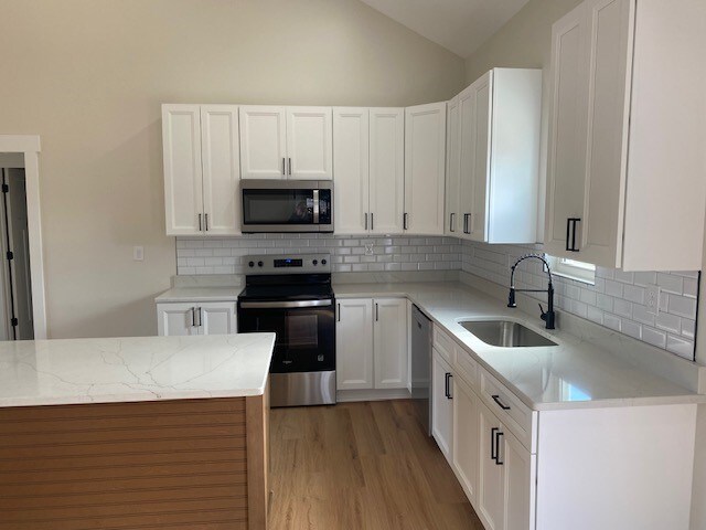 Photo - 115 Heath Ln