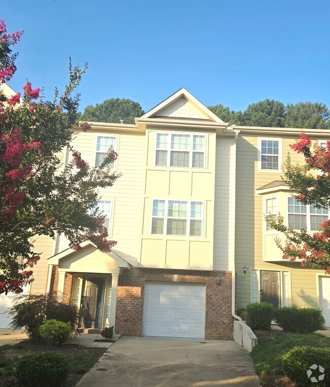 Building Photo - 1207 Heritage Links Dr Rental
