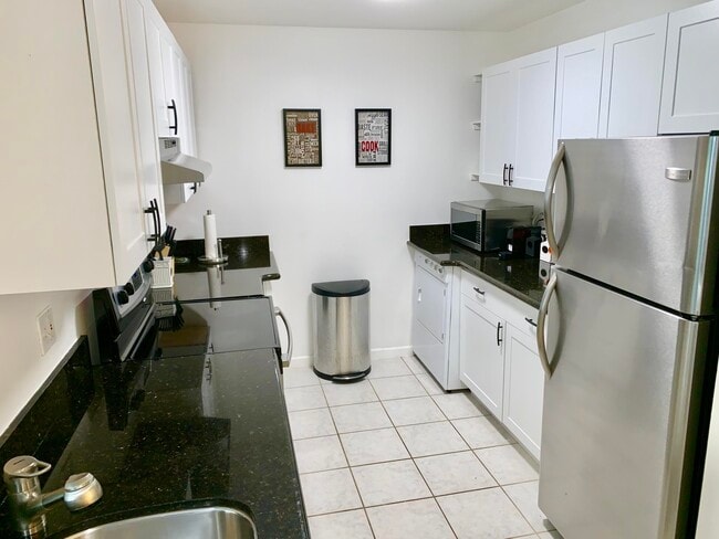 Photo - 2020 Greenview Shores Blvd Unit 101