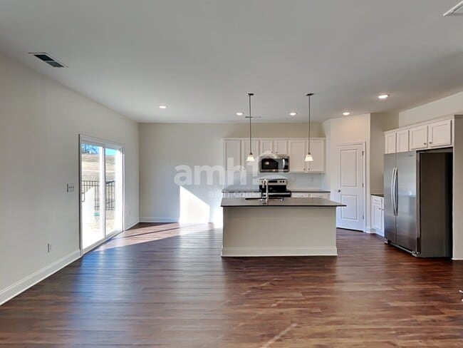 Photo - 15724 Thomas Rd