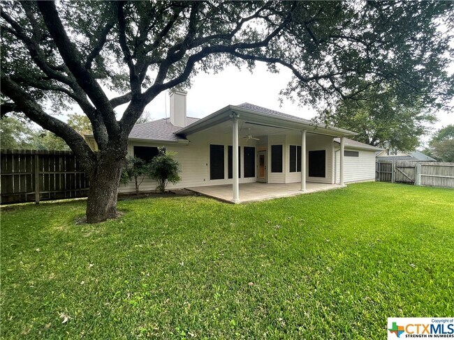 Photo - 5612 Legacy Oaks Dr