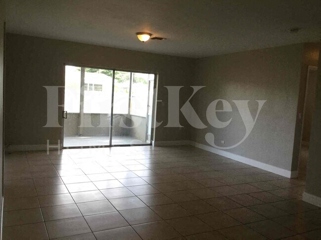 Photo - 6941 SW 5th St