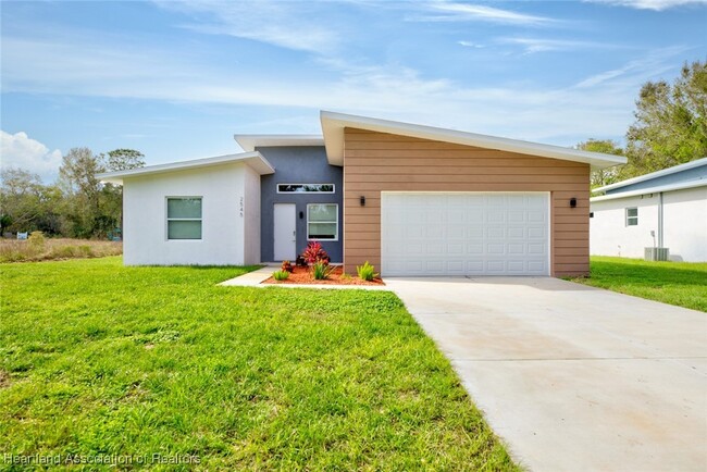 Building Photo - 2545 Odessa Rd Rental