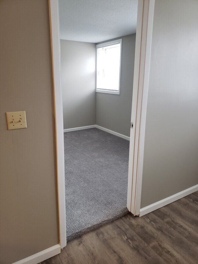 Greystone P Bedroom/LR