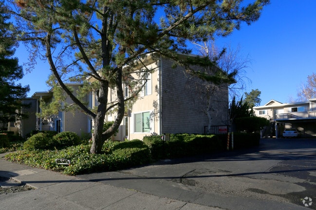 Apartments on Cabot Way - Apartments on Cabot Way