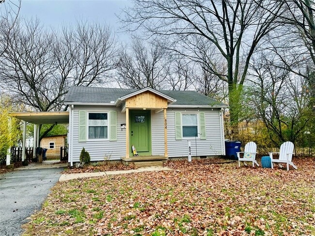 Building Photo - 804 NW B St