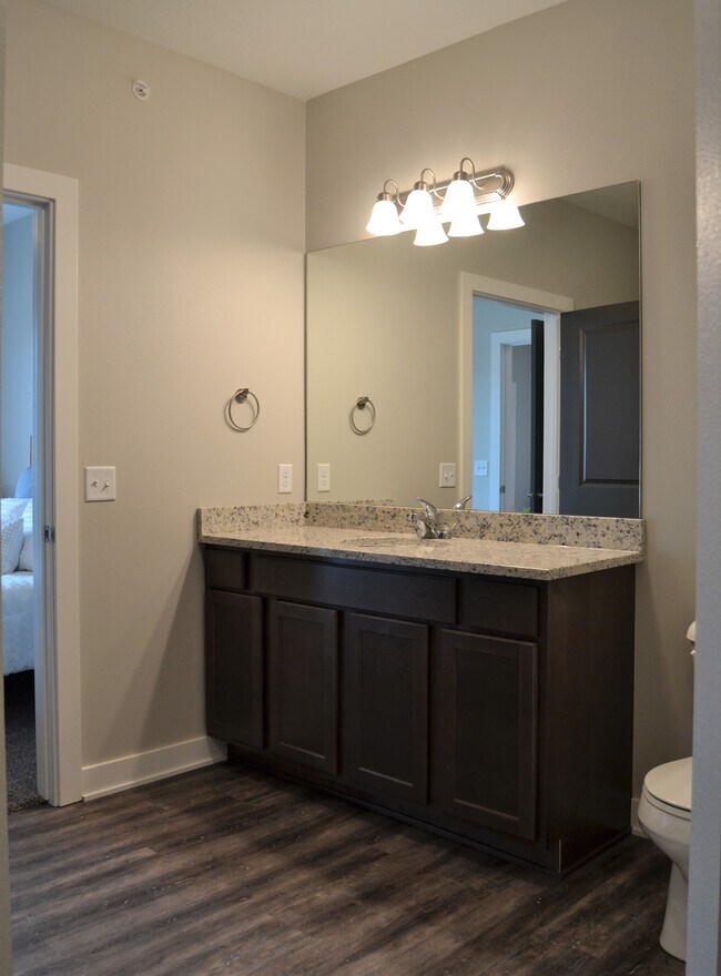 Master Bath - Perrywood Apartments