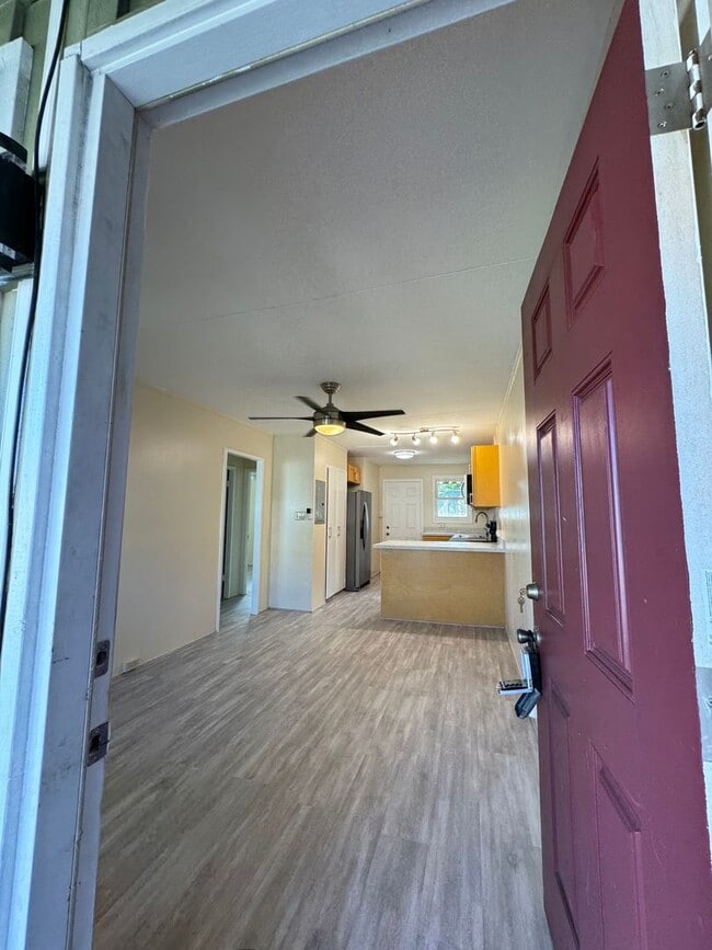 Building Photo - 121 Kihapai St Unit 1