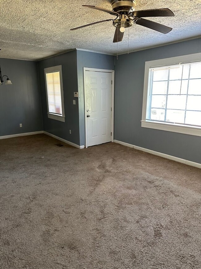 Photo - 1915 Shady Ln Dr