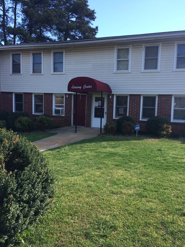 Photo - Connecticut Village Apartments