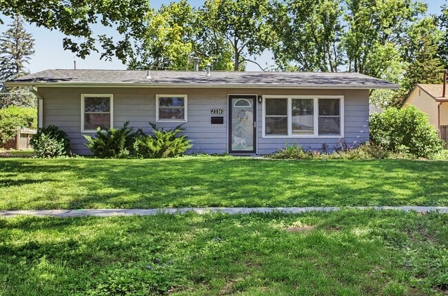 Building Photo - CHARMING RANCH!! 3 Bed, 1 Bath Home in Ames