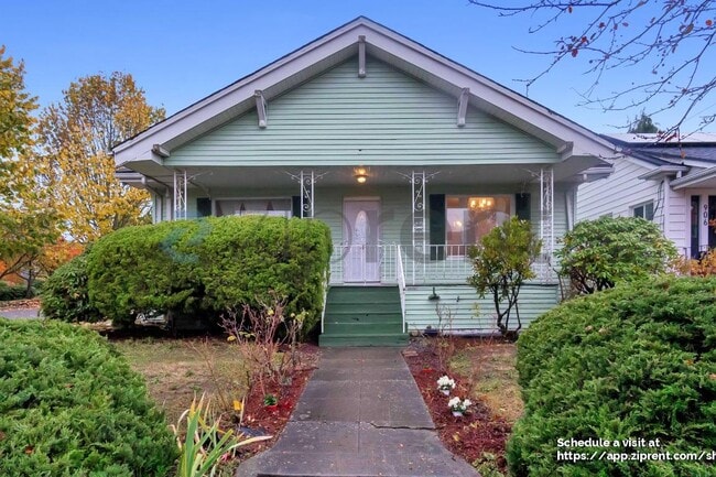 Photo - 902 N 77th St