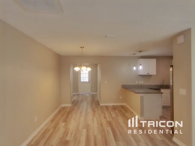 Photo - 1344 Piper Rd
