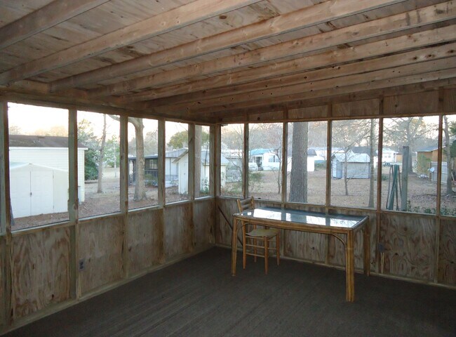 Photo - Single wide mobile home in Hampstead on wo...