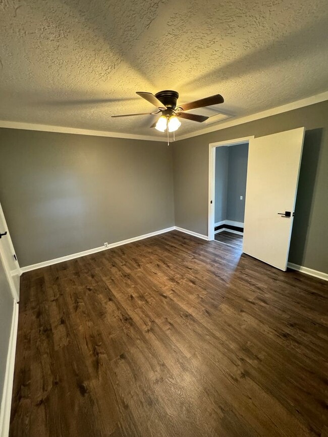 Photo - 4 BD 2.5 BA Modern Home in Martin!
