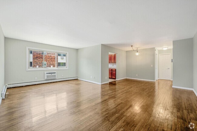 Building Photo - 2453 Union Blvd Unit 3A Rental